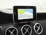Mercedes-Benz A-klasse 180 AMG Sport Automaat (NAVIGATIE, LEDER, STOELVERWARMING, SPORTSTOELEN, ZWART HEMEL, PARKEERSENSOREN, TREKHAAK, CRUISE, NIEUWSTAAT)