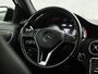 Mercedes-Benz A-klasse 180 AMG Sport Automaat (NAVIGATIE, LEDER, STOELVERWARMING, SPORTSTOELEN, ZWART HEMEL, PARKEERSENSOREN, TREKHAAK, CRUISE, NIEUWSTAAT)