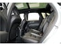 Volvo XC60 2.0 T6 AWD 247kW/336pk Aut8 MJ2027, NIEUW €83.347! Plug-in Ultra Black Ed. LUCHTVERING + HARMAN/KARDON + PANORAMADAK + EL.TREKHAAK + HEAD-UP + PILOT ASSIST + STOELVERWARMING V&A + STUURVERWARMING + 360 CAMERA + 21" LM-VELGEN!!