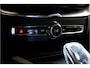Volvo XC60 2.0 T6 AWD 247kW/336pk Aut8 MJ2027, NIEUW €83.347! Plug-in Ultra Black Ed. LUCHTVERING + HARMAN/KARDON + PANORAMADAK + EL.TREKHAAK + HEAD-UP + PILOT ASSIST + STOELVERWARMING V&A + STUURVERWARMING + 360 CAMERA + 21" LM-VELGEN!!
