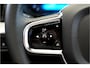 Volvo XC60 2.0 T6 AWD 247kW/336pk Aut8 MJ2027, NIEUW €83.347! Plug-in Ultra Black Ed. LUCHTVERING + HARMAN/KARDON + PANORAMADAK + EL.TREKHAAK + HEAD-UP + PILOT ASSIST + STOELVERWARMING V&A + STUURVERWARMING + 360 CAMERA + 21" LM-VELGEN!!