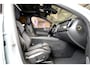 Volvo XC60 2.0 T6 AWD 247kW/336pk Aut8 MJ2027, NIEUW €83.347! Plug-in Ultra Black Ed. LUCHTVERING + HARMAN/KARDON + PANORAMADAK + EL.TREKHAAK + HEAD-UP + PILOT ASSIST + STOELVERWARMING V&A + STUURVERWARMING + 360 CAMERA + 21" LM-VELGEN!!
