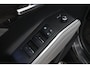 Toyota Highlander 7 pers. 2.5 AWD Hybrid Premium | Panoramadak | Trekhaak | Treeplanken | 360 camera | Leder | Head-up display | JBL | 20 inch | Stoelventilatie | Stuurwiel verwarmd | Navigatie | Apple Carplay / Android Auto | Dodehoek detectie