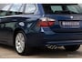 BMW 3-Serie Touring 325i Executive | Sportstoelen | PDC | Xenon | Stoelverwarming