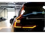 Volvo XC60 2.0 T6 AWD 247kW/336pk Aut8 MJ2027, NIEUW €82.042! Plug-in Ultra Black Ed. LUCHTVERING + HARMAN/KARDON + PANORAMADAK + EL.TREKHAAK + HEAD-UP + PILOT ASSIST + STOELVERWARMING V&A + STUURVERWARMING + 360 CAMERA + 21" LM-VELGEN!!