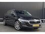 Skoda Octavia Combi 1.0 TSI 110pk Business Edition Plus Camera Stoelverwarming ACC Getint Glas 18-inch Sfeerverlichting