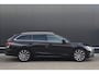 Skoda Octavia Combi 1.0 TSI 110pk Business Edition Plus Camera Stoelverwarming ACC Getint Glas 18-inch Sfeerverlichting