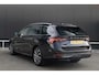Skoda Octavia Combi 1.0 TSI 110pk Business Edition Plus Camera Stoelverwarming ACC Getint Glas 18-inch Sfeerverlichting