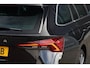 Skoda Octavia Combi 1.0 TSI 110pk Business Edition Plus Camera Stoelverwarming ACC Getint Glas 18-inch Sfeerverlichting