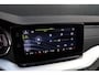Skoda Octavia Combi 1.0 TSI 110pk Business Edition Plus Camera Stoelverwarming ACC Getint Glas 18-inch Sfeerverlichting