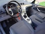 Ford Galaxy 2.0-16V Ghia 7-PERSOONS NAP/CLIMA/CRUISE/APK