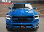 Dodge Ram 1500 5.7 V8 4x4 Crew Cab Big Horn , VERHOOGD , WIDE BODY , STUUR CARBON, OPEN UITLAAT