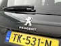 Peugeot 2008 1.2 110pk GT-line | Navigatie | Climate Control | Glazendak | Cruise Control | Camera | 17"LMV | Apple Carplay/Android Auto |