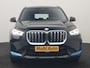 BMW iX1 xDrive30 67 kWh 313pk Dealer O.H. | Trekhaak Af Fabriek | Camera | Adaptief M Onderstel | Voorstoelen Verwarmd | Blis | Keyless | Apple Carplay | Adaptive LED | Sfeerverlichting | Widescreen Navi | DAB |