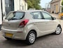 Hyundai i20 1.4i i-Motion Automaat Airco Lage KM