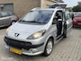 Peugeot 1007 1.6-16V Automaat schakelt soepel ! Nieuwe apk