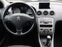 Peugeot 308 SW 1.6 VTi X-Line NAP 3e eigenaar APK Pano Cruise Airco Trekhaak PDC Navi LET OP!! schade linksachter