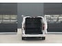Ford E-Transit Custom 340 L2H1 Sport 71 kWh 218pk - 2x Schuif - ACC - B&O - Navi - Stoel/Stuurverwarming - 360 Camera - Trekhaak - Rijklaar