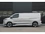 Ford E-Transit Custom 340 L2H1 Sport 71 kWh 218pk - 2x Schuif - ACC - B&O - Navi - Stoel/Stuurverwarming - 360 Camera - Trekhaak - Rijklaar