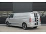 Ford E-Transit Custom 340 L2H1 Sport 71 kWh 218pk - 2x Schuif - ACC - B&O - Navi - Stoel/Stuurverwarming - 360 Camera - Trekhaak - Rijklaar