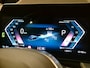 BMW iX1 XDrive30 67 kWh - Keyless - CarPlay - HuD - Navigatie - Camera - Rijklaar - Incl BTW