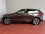 Volvo XC60 2.0 T8 455PK AWD PLUS DARK NIEUWE AUTO HARMAN KARDON 360.CAM STOEL/STUUR VERW LEER