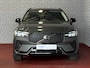 Volvo XC60 2.0 T8 455PK AWD PLUS DARK NIEUWE AUTO HARMAN KARDON 360.CAM STOEL/STUUR VERW LEER