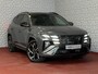 Hyundai Tucson NW AUTO 4WD 288PK N LINE + 1.6 T-GDI PHEV SKY PANO CAMERA STOELVERWARM 19" LMV ZWARTE HEMEL STUURVERW. PLUG IN HYBRIDE 4X4 AWD