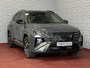Hyundai Tucson NW AUTO 4WD 288PK N LINE + 1.6 T-GDI PHEV SKY PANO CAMERA STOELVERWARM 19" LMV ZWARTE HEMEL STUURVERW. PLUG IN HYBRIDE 4X4 AWD