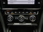 Volkswagen Golf 2.0 TSI 4Motion R Akrapovic Pano DCC Dynaudio Carbonleer