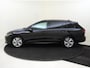 Volkswagen Golf Variant Life Edition | 'App-Connect' draadloze smartphone integratie | Achterbank in ongelijke delen neerklapbaar incl. middenarmsteun en doorlaadmogelijkheid | Afstandscontrolesysteem (Front Assist)