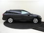 Volkswagen Golf Variant Life Edition | 'App-Connect' draadloze smartphone integratie | Achterbank in ongelijke delen neerklapbaar incl. middenarmsteun en doorlaadmogelijkheid | Afstandscontrolesysteem (Front Assist)