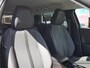 Peugeot e-2008 EV 50kWh 136pk Allure Pack Apple Carplay &Android Auto | NAVI | Achteruitrijcamera | KEYLESS | Cruise & Climate control | Parkeersensoren | LMV 17inch