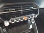 Peugeot e-2008 EV 50kWh 136pk Allure Pack Apple Carplay &Android Auto | NAVI | Achteruitrijcamera | KEYLESS | Cruise & Climate control | Parkeersensoren | LMV 17inch