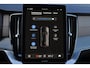 Volvo XC90 T8 Recharge AWD Ultra Dark Exec. Ed. - Luchtvering - Panorama/schuifdak - IntelliSafe Assist & Surround - 360º Camera - Bowers & Wilkins audio - Adaptieve LED koplampen - Verwarmde voorstoelen, stuur & achterbank - Parkeersensoren voor & achter - Elektr. bedienb. voorstoelen met geheugen - Head up display - Draadloze tel. lader - Extra getint glas - 22' LMV