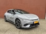 Kia EV6 GT-Line 84kWh 228pk | €3.795 VOORRAADVOORDEEL | DIRECT LEVERBAAR | SCHUIF/KANTELDAK | HEAD-UP DISPLAY | MERIDIAN® PREMIUM AUDIO  | 20" LM-VELGEN (GT-LINE) | 360° CAMERA |
