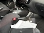Nissan Juke 1.6 Turbo NISMO | 200 PK | Achteruitrijcamera | Lichtmetalen velgen | Climate control | Sportstoelen | Keyless entry en start | Extra getint glas | Unieke uitvoering