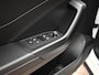 Volkswagen T-Roc 1.5 TSI R-Line 150 PK Black Line Facelift| Adaptive Cruise | Alcantara | Matrix Led | Digitaal Dash | Carplay | Stoelverwarming | Stuurwielverwarming | Stoelmassage | Draadloos opladen | Camera | Ambient - Sfeerverlichting | Dodehoek