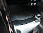 Volkswagen T-Roc 1.5 TSI R-Line 150 PK Black Line Facelift| Adaptive Cruise | Alcantara | Matrix Led | Digitaal Dash | Carplay | Stoelverwarming | Stuurwielverwarming | Stoelmassage | Draadloos opladen | Camera | Ambient - Sfeerverlichting | Dodehoek