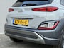 Hyundai Kona 1.6 GDI HEV Premium Sky / Fabrieksgarantie t/m 07-2027 / Schuif/open dak / Stoelverwarming / Lederen bekleding / Achteruitrijcamera / Apple CarPlay/Android Auto / Navigatiesysteem /