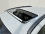 Hyundai Kona 1.6 GDI HEV Premium Sky / Fabrieksgarantie t/m 07-2027 / Schuif/open dak / Stoelverwarming / Lederen bekleding / Achteruitrijcamera / Apple CarPlay/Android Auto / Navigatiesysteem /