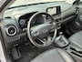 Hyundai Kona 1.6 GDI HEV Premium Sky / Fabrieksgarantie t/m 07-2027 / Schuif/open dak / Stoelverwarming / Lederen bekleding / Achteruitrijcamera / Apple CarPlay/Android Auto / Navigatiesysteem /