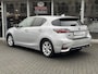 Lexus CT 200h Luxury Line | Leer, Geheugenfunctie, Stoelverwarming, Parkeersensoren, Navigatie, Camera, Licht + Regensensor