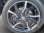 Toyota Yaris 1.5 Hybrid Bi-Tone | Dealer onderhouden | Stoelverwarming | Navigatie | Elektrisch verstel/inklapbare buitenspiegels | Cruise Control | Climate Control |