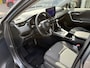 Toyota RAV4 2.5 Hybrid AWD Dynamic ALL-SEASON LM-VELGEN PARK-SENSOREN STOELVERW APPLE/ANDROID AD-CRUISE CAMERA DAB+