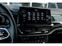 Volkswagen T-Roc 1.5 TSI R-Line | Panorama | IQ Drive ACC | Camera | IQ Light | 19' Inch |Black Style | Panorama | IQ Drive ACC | Camera | IQ Light | 19' Inch |