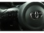 Toyota Yaris Cross 1.5 Hybrid 115 Dynamic | Comfort Pack | Stoel- & Stuurverwarming | Parkeersensoren | Hoge instrap | 10 Jaar Garantie! |