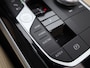 BMW 3-Serie Touring 330e xDrive | Automaat | LMV | Head up dsiplay | Trekhaak | Sfeer verlichting | Harman Kardon | Navigatie | Schuifdak | Stoel/Stuur verwarming | Virtual cockpit | Leder | Parkeer sensoren | Elec. achterklep | Virtual cockpit | 360 Camera | Climate control | Cruise control | DAB |