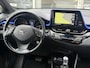 Toyota C-HR / C-HR+ 1.8 Hybrid Bi-Tone Plus | Leer, Stoel + Stuurverwarming, Navigatie, Dodehoekherkenning, Parkeersensoren