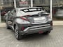 Toyota C-HR / C-HR+ 1.8 Hybrid Bi-Tone Plus | Leer, Stoel + Stuurverwarming, Navigatie, Dodehoekherkenning, Parkeersensoren